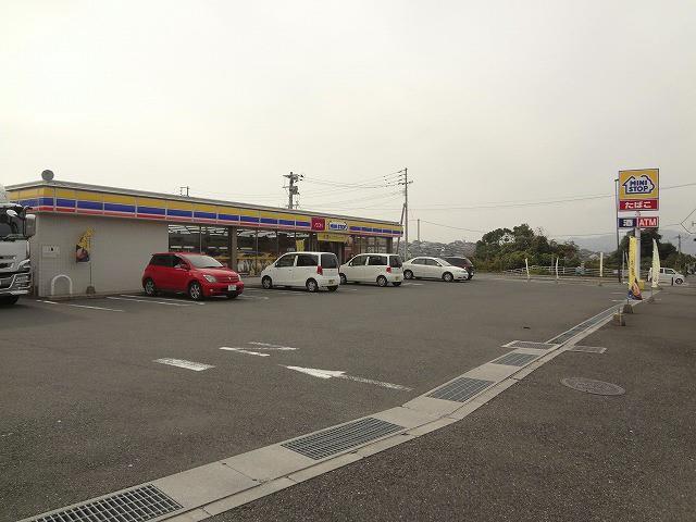 コンビニ　ミニストップ直方感田店（コンビニ）まで600m