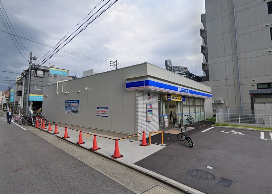 コンビニ　ローソン 北区平安二丁目店（コンビニ）（コンビニ）まで30m