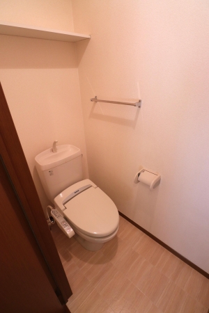 トイレ　落ち着いたトイレです