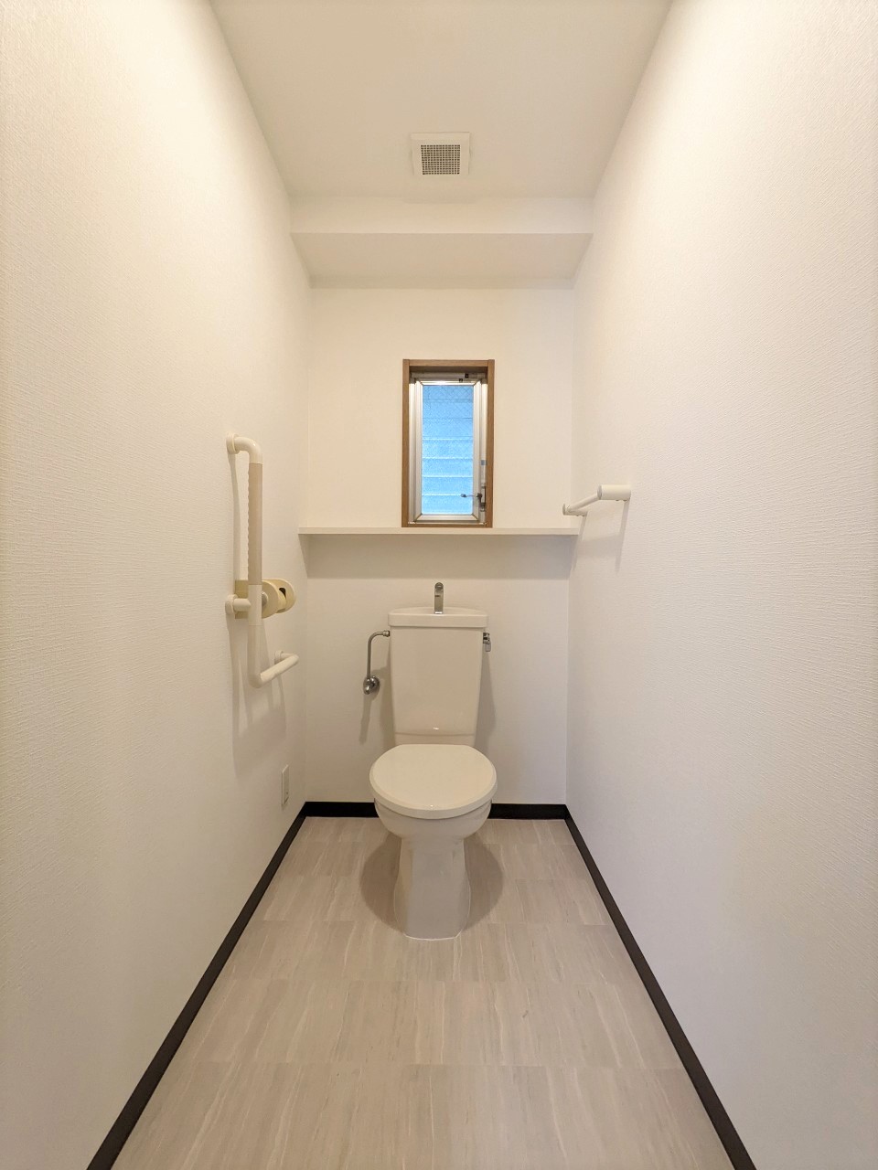 トイレ　※同物件、別部屋の写真です。