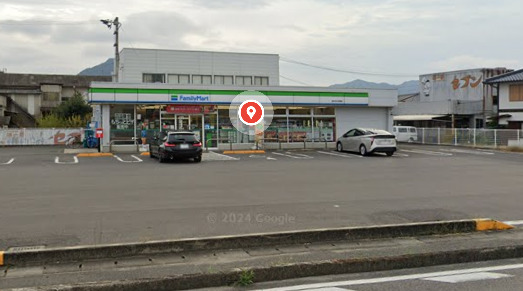 コンビニ　ファミリーマート 東かがわ中筋店（コンビニ）まで1233m