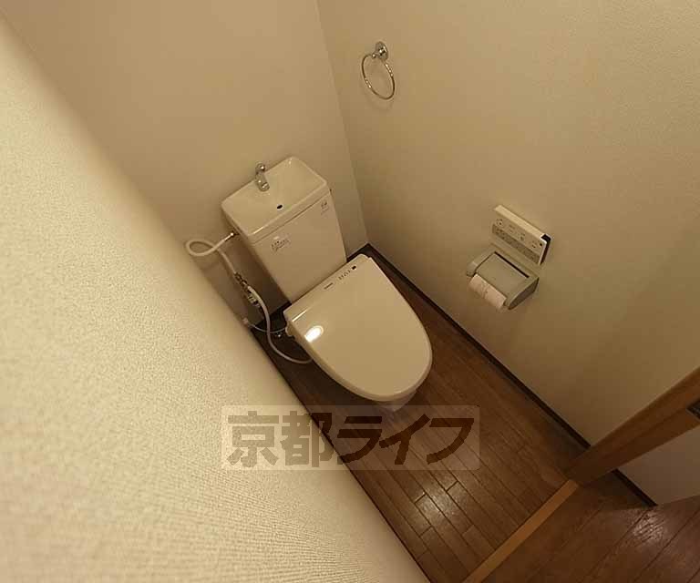 トイレ　清潔感のある洋式トイレ。