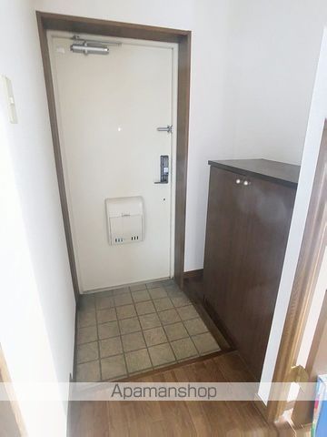 ラークビレッジの玄関写真