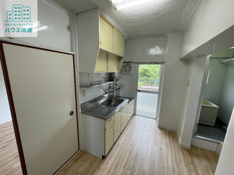 居室・リビング　※別号室の写真です