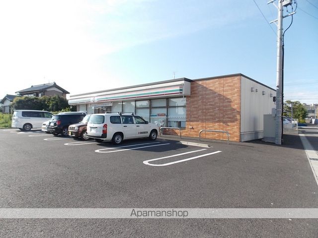 コンビニ　セブンイレブン（コンビニ）まで802m