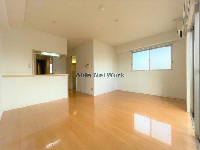 居室・リビング　※同型・反転