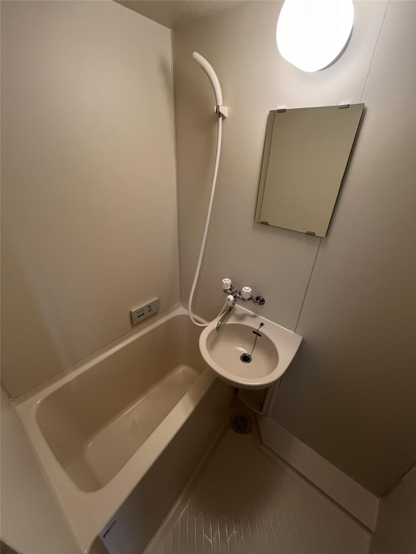 バス・シャワールーム　写真は別部屋です。