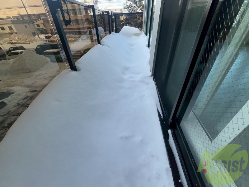 バルコニー　バルコニーです。洗濯物を干したり一息ついたりできますね！