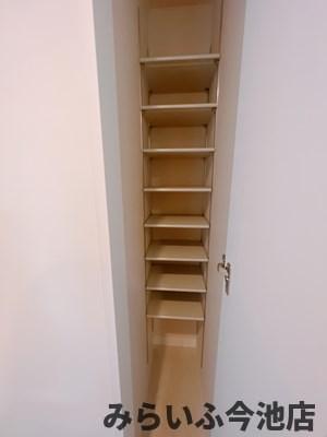 収納　シューズボックス