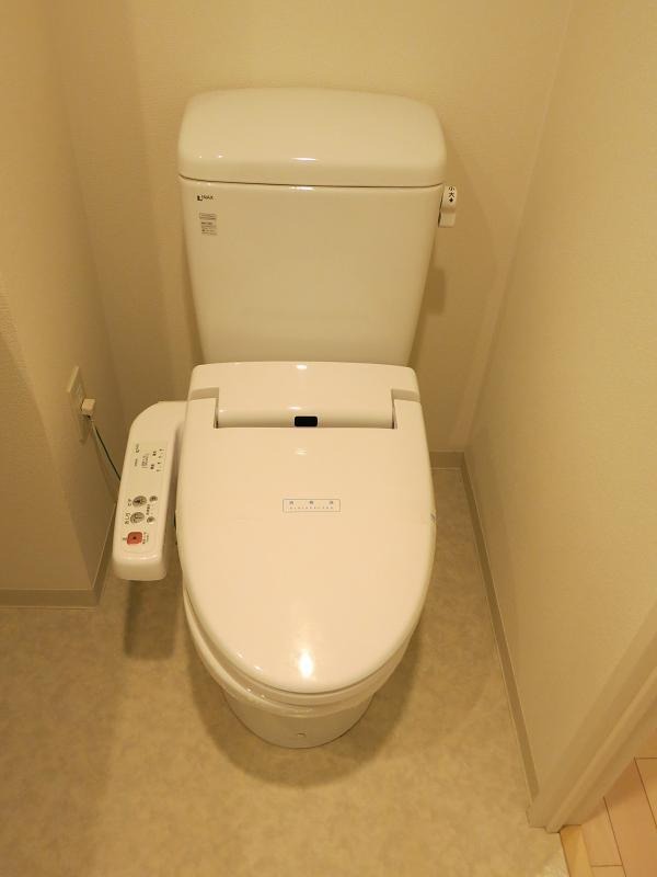 トイレ　★温水洗浄便座★