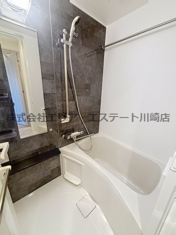 バス・シャワールーム　日々の疲れを癒すお風呂付です