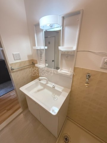 洗面設備　独立洗面化粧台付き