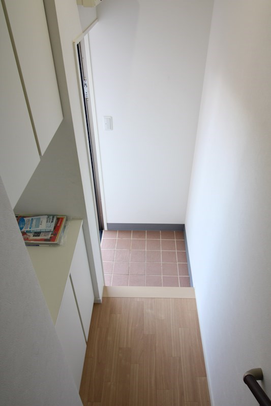 玄関　※別室参考画像