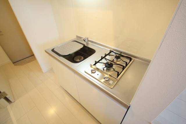 キッチン　同タイプのモデル写真です