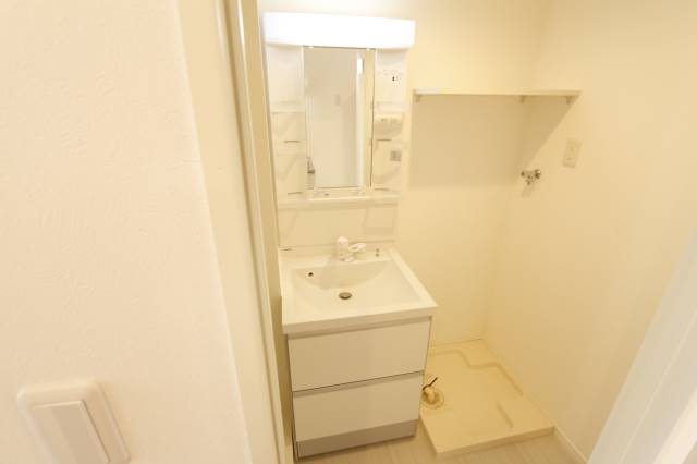 洗面設備　同タイプのモデル写真です