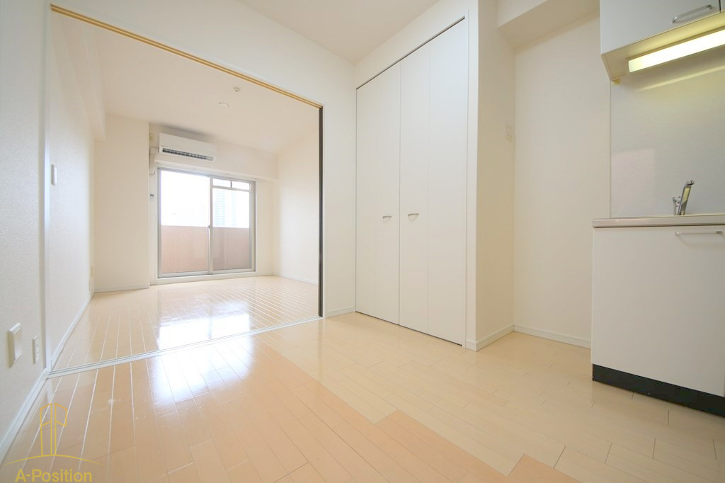 居室・リビング　CITY　SPIRE　九条III