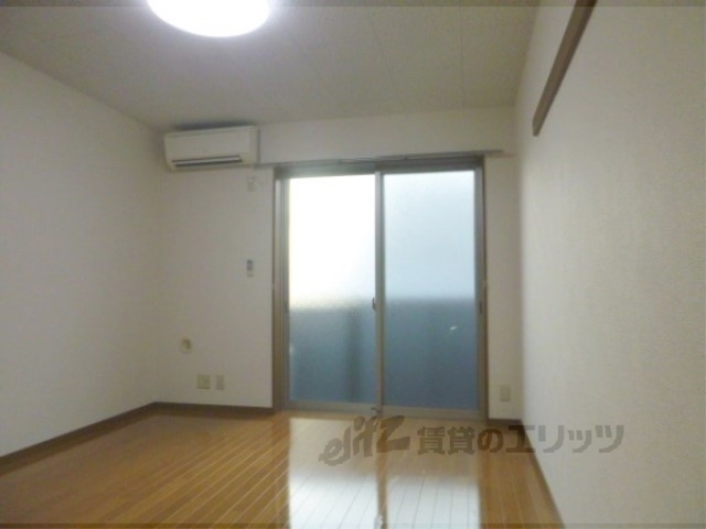 居室・リビング　居室