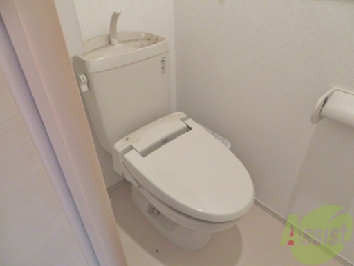トイレ　トイレはウォシュレット付きです。シャワートイレは嬉しいですね