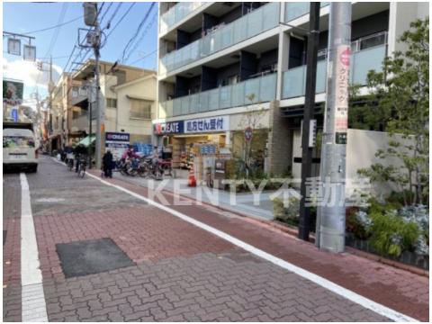 ドラックストア　クリエイトSD(エス・ディー) 大森町駅前店（ドラッグストア）まで164m