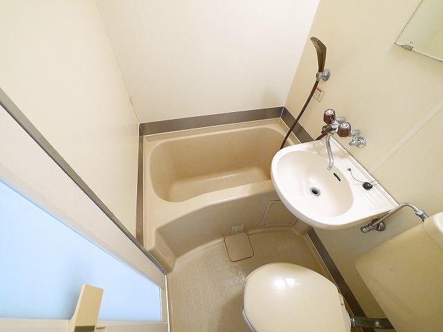 バス・シャワールーム　日々の疲れを癒すお風呂付です