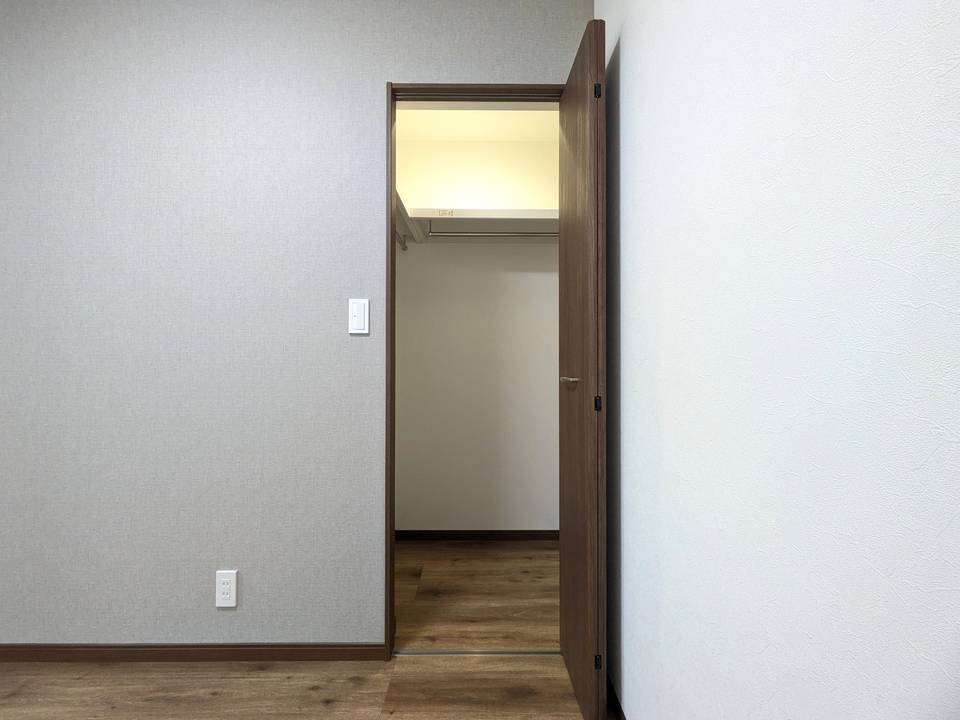 収納　ウォークインクローゼット