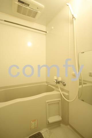 バス・シャワールーム　浴室乾燥機付きバス