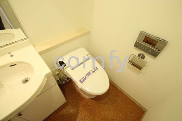 トイレ　ウォシュレット付きトイレ