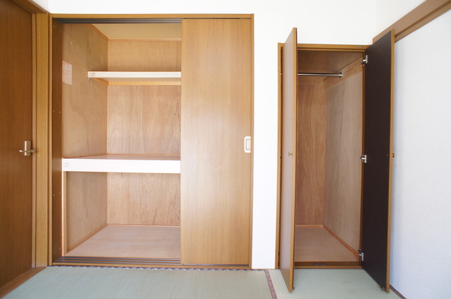 収納　※写真は反転タイプの室内。仕様・設備は現況優先です※