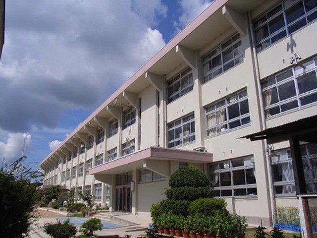 小学校　★★川上小学校★★（小学校）まで360m