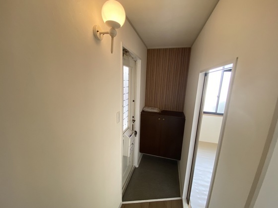 玄関　※別号室の写真です