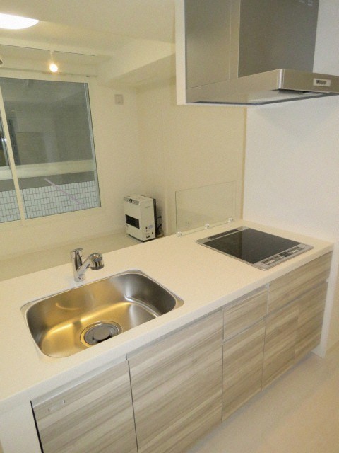 キッチン　人気の対面システムキッチンタイプです！