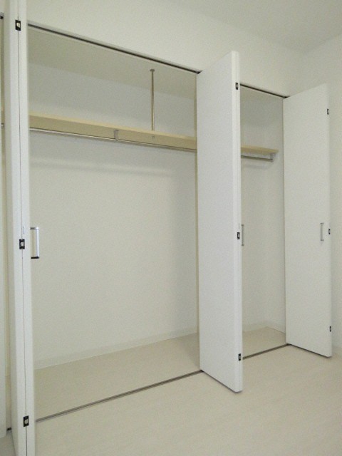 収納　壁一面の大型クローゼットです！