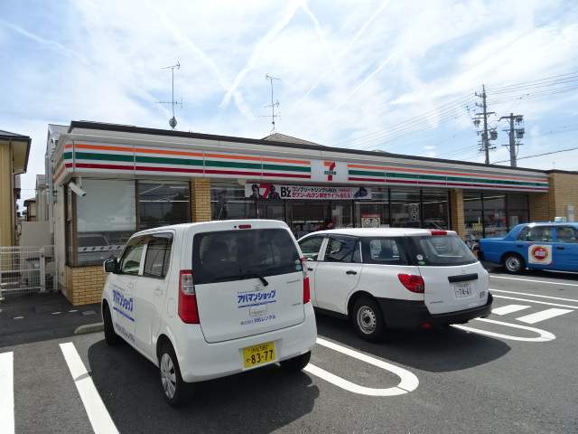 コンビニ　セブンイレブン（コンビニ）まで1288m