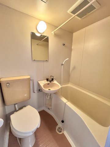 バス・シャワールーム　（※写真はイメージです、現況優先となります）