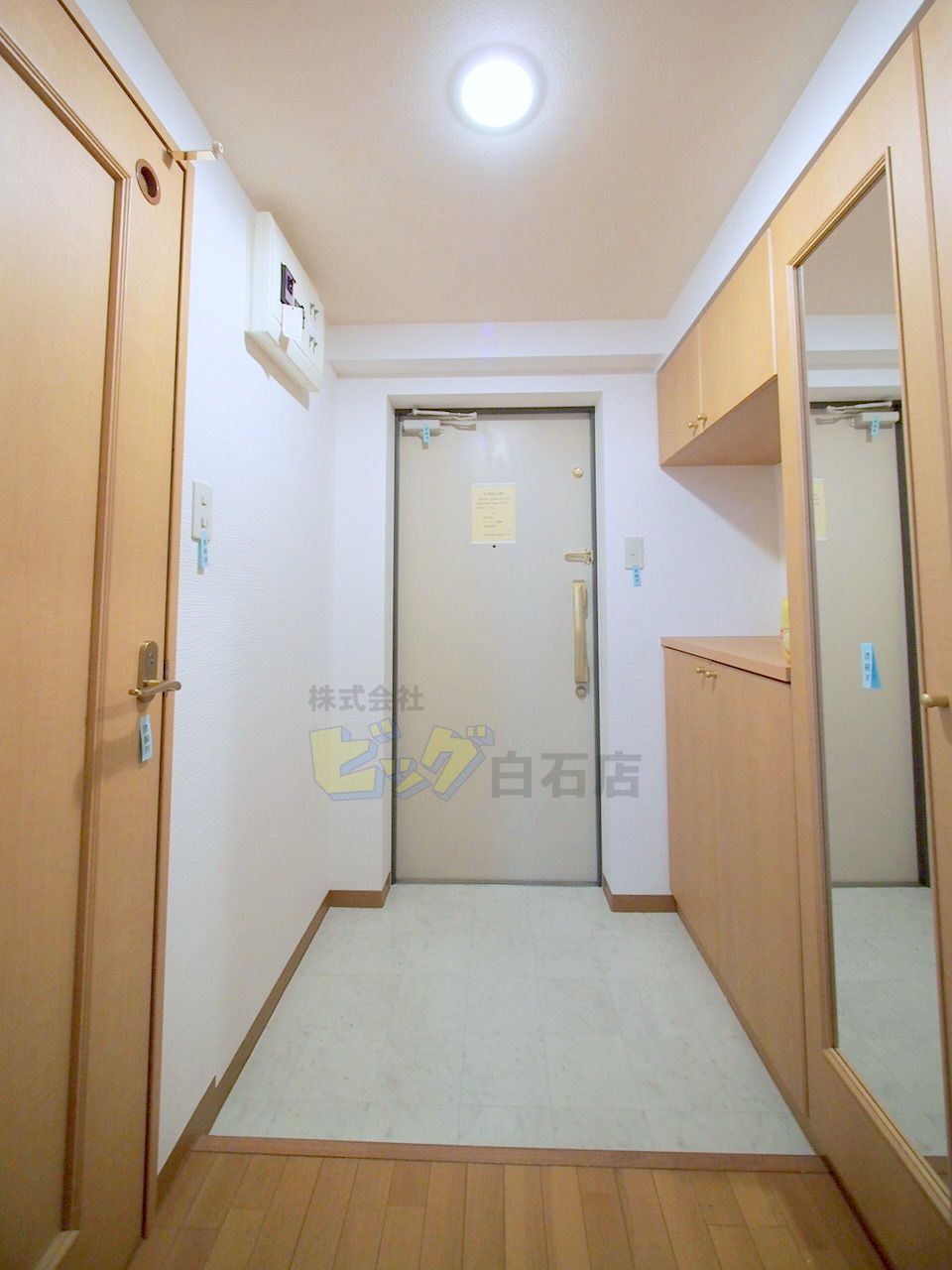 玄関　広々とした玄関です♪