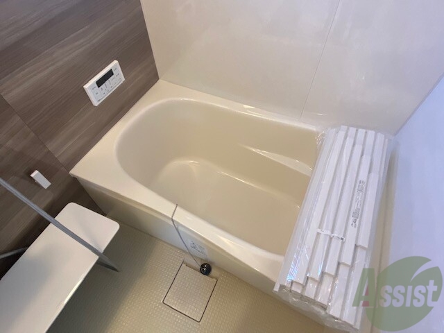 バス・シャワールーム　お風呂は広くゆったりと入ることが出来そうです。