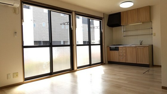 居室・リビング　※他号室の写真です