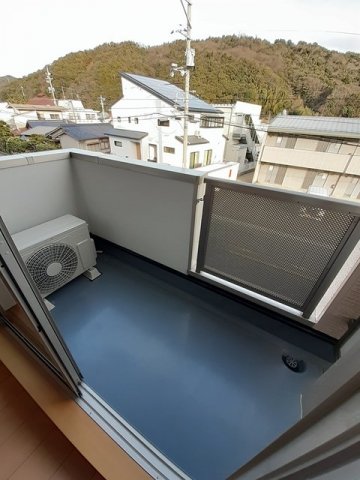 バルコニー　お洗濯にも便利なバルコニー付き