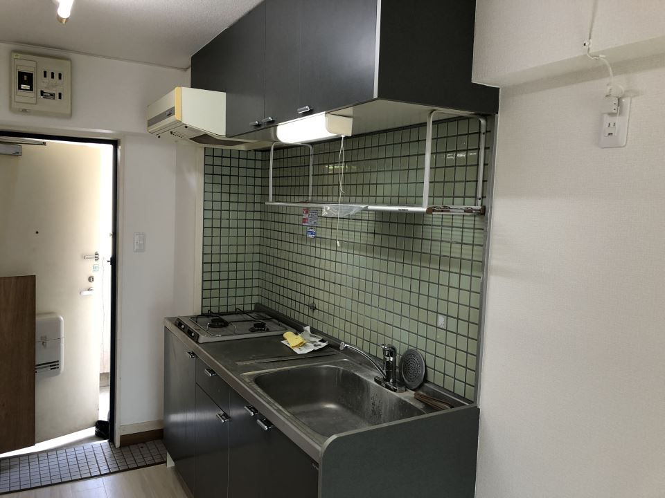 キッチン　２口ビルドインコンロ付き