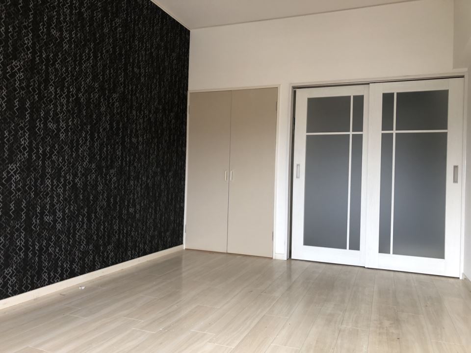 居室・リビング　白床に張り替え済