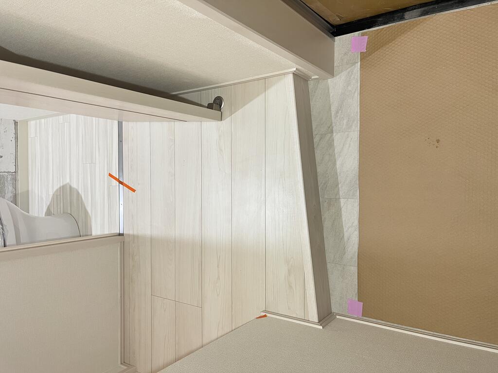 玄関　同タイプ同モデルを使用