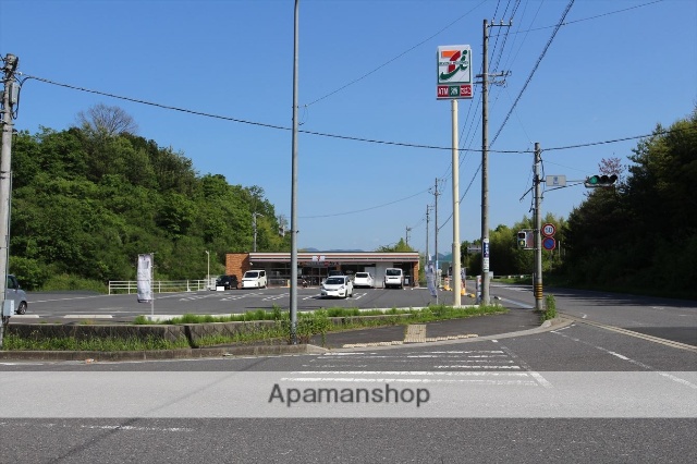 コンビニ　セブンイレブン（コンビニ）まで478m