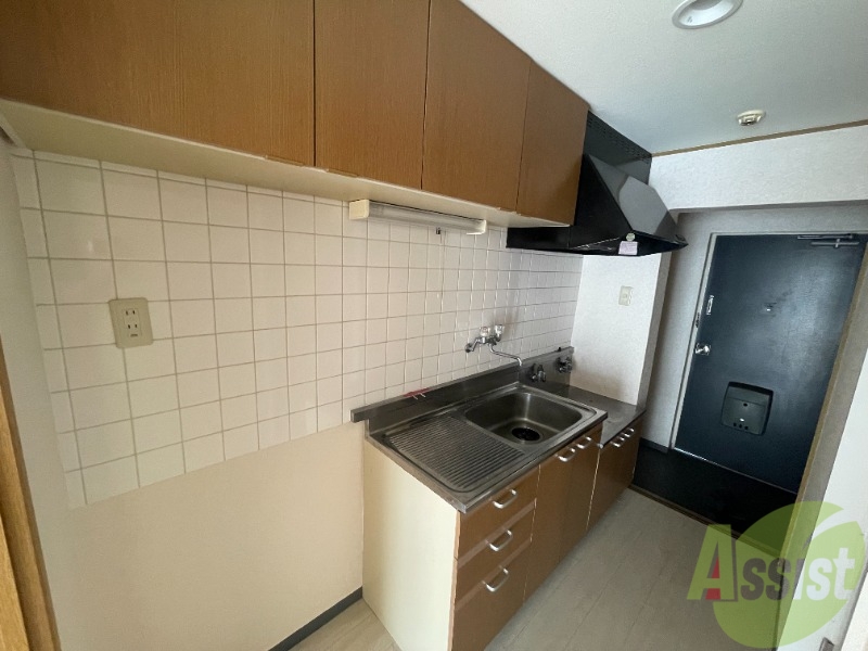 キッチン　十分な大きさのキッチンですね。