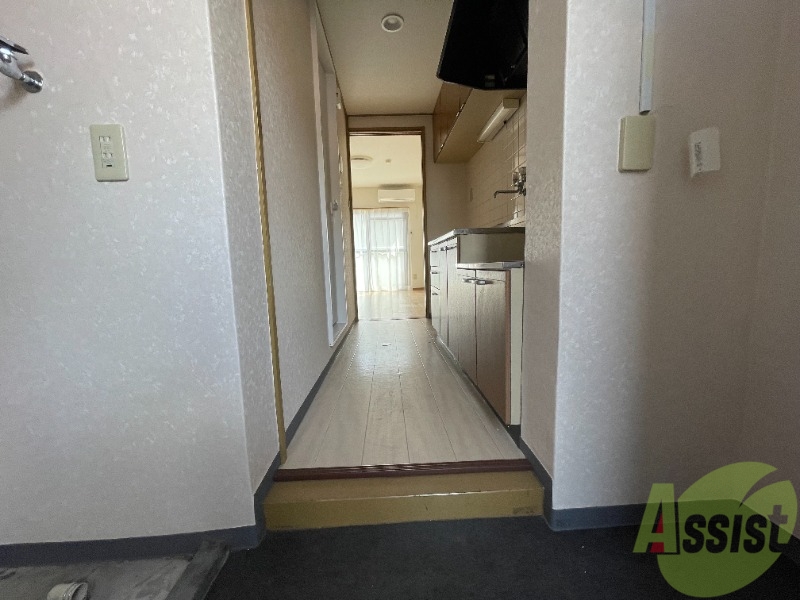 玄関　玄関から撮影してみました。開放感がありますね。