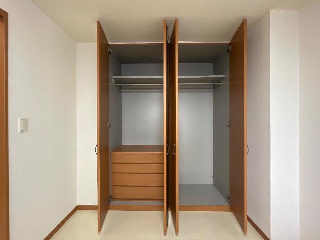 収納　クローゼット