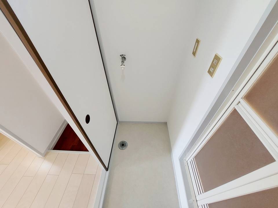 洗面設備　洗濯機置場