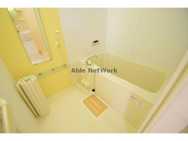 バス・シャワールーム　浴室乾燥機も付いています！