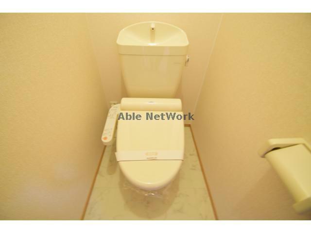 トイレ　ウォシュレットも付いています！