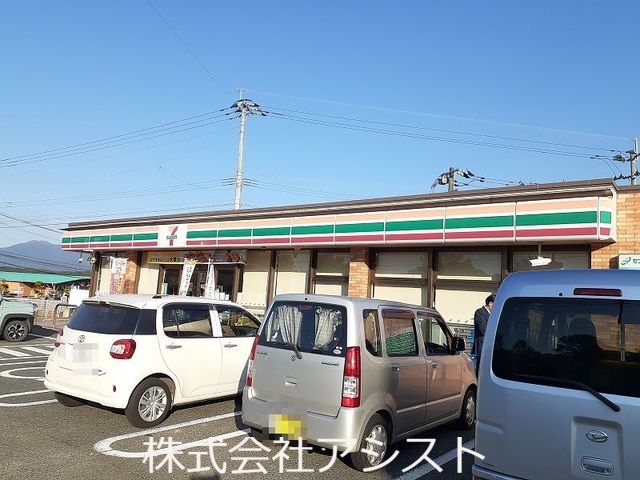 コンビニ　セブンイレブン（コンビニ）まで1700m