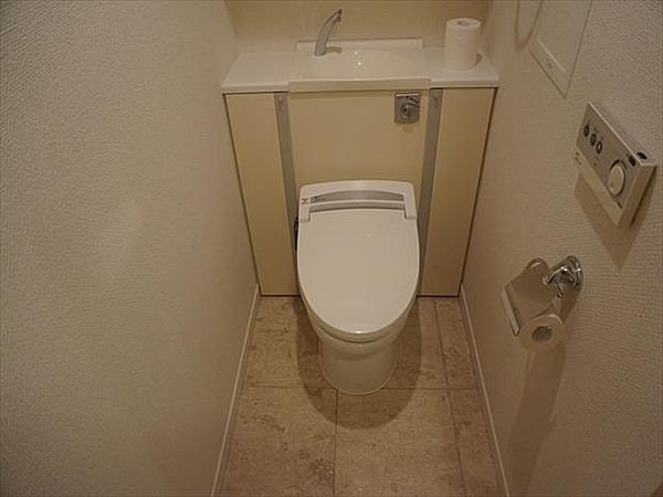 トイレ　※別部屋の参考写真です。